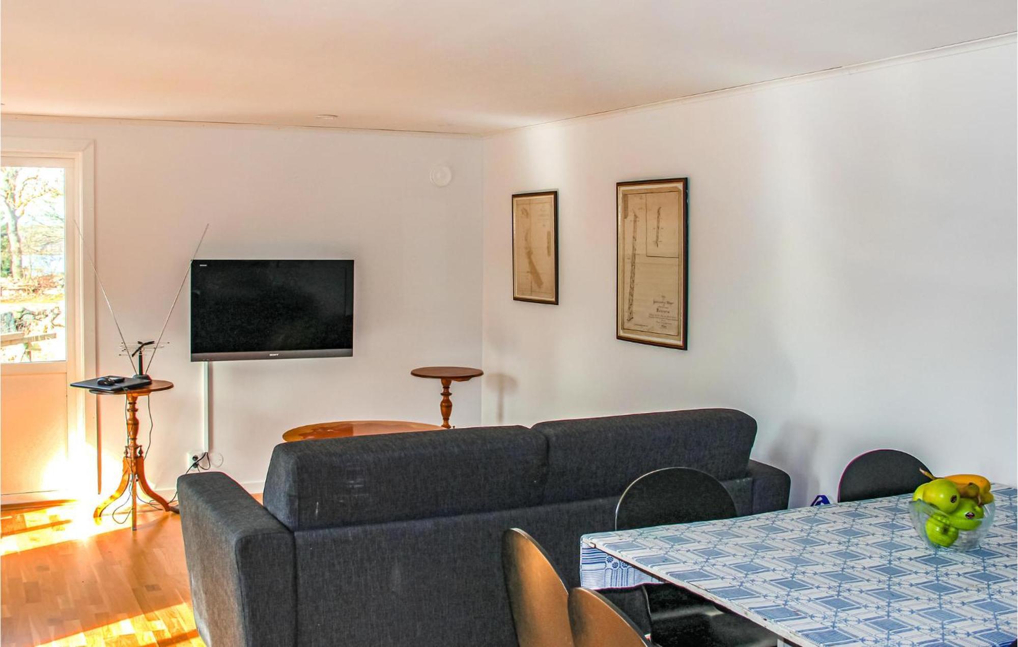 Bredavik  1 Bedroom Lovely Home In Sturkoe מראה חיצוני תמונה