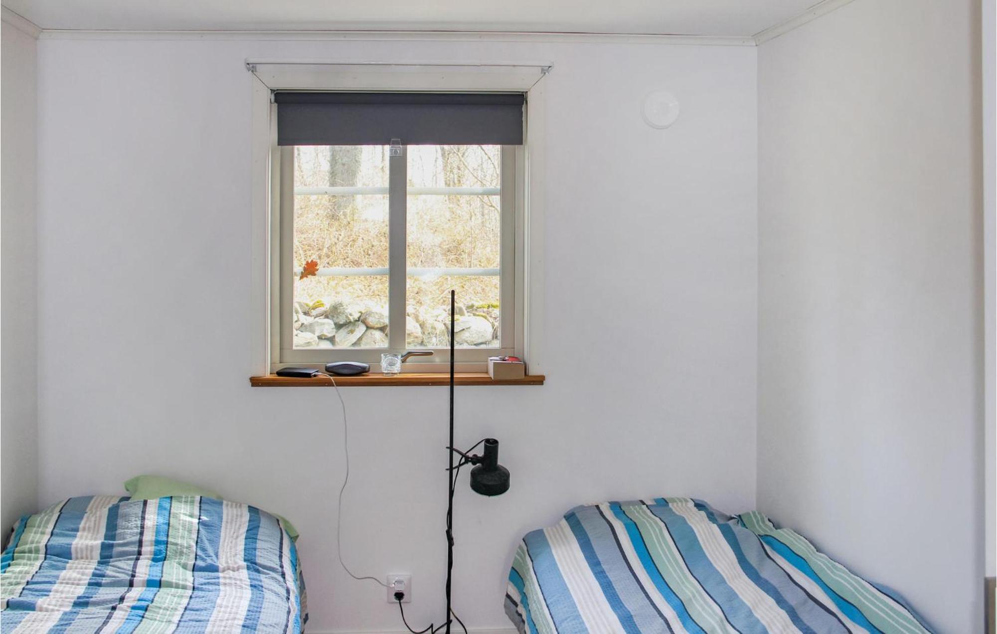 Bredavik  1 Bedroom Lovely Home In Sturkoe מראה חיצוני תמונה
